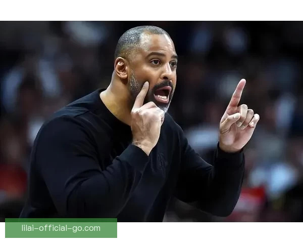 魔术主帅怒喷裁判连吃两次技术犯规被驱逐赛场爆发